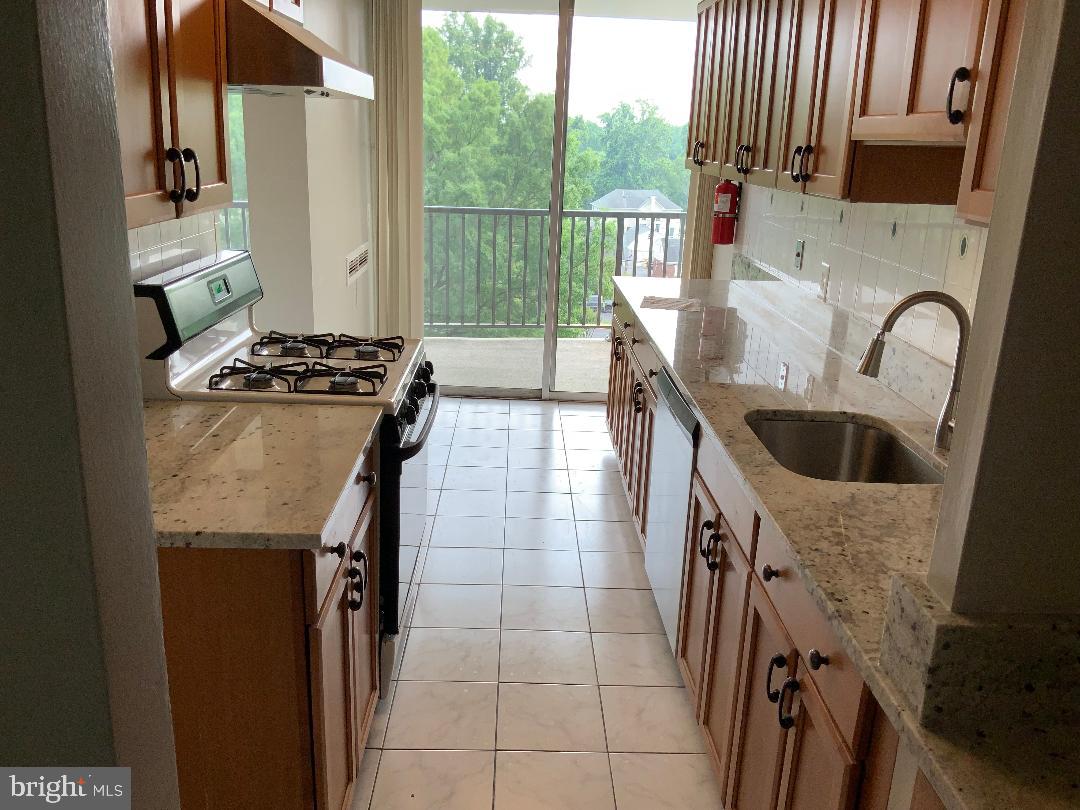 KENSINGTON - Residential Lease