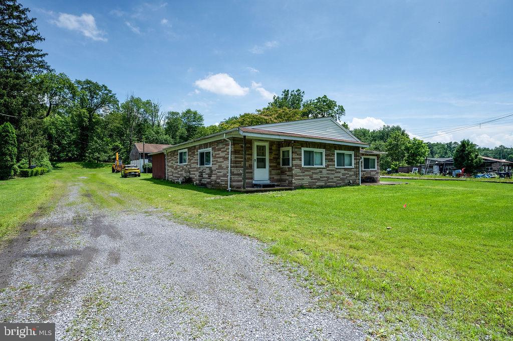493 MOHRSVILLE ROAD