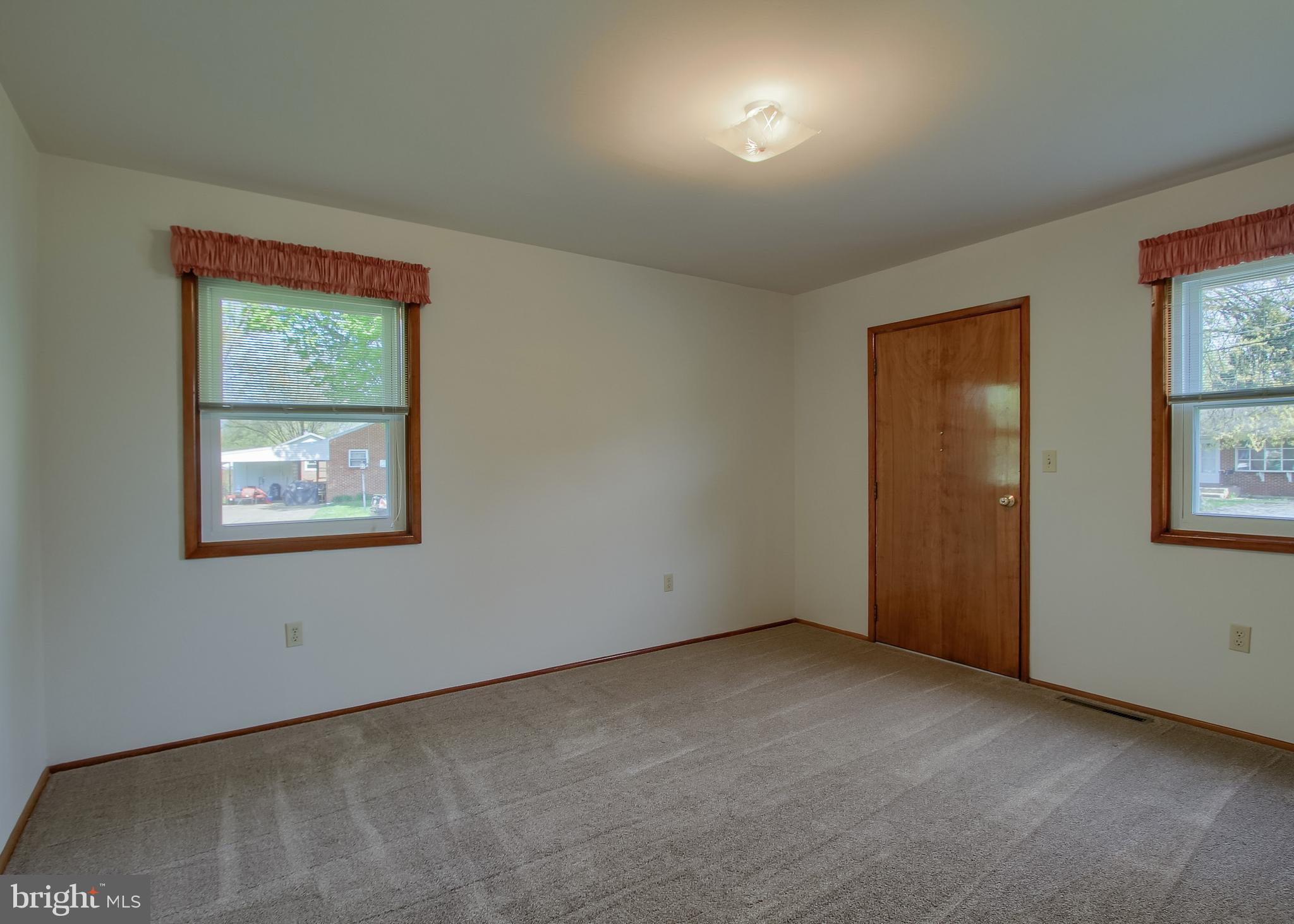 NOLL ACRES - Residential