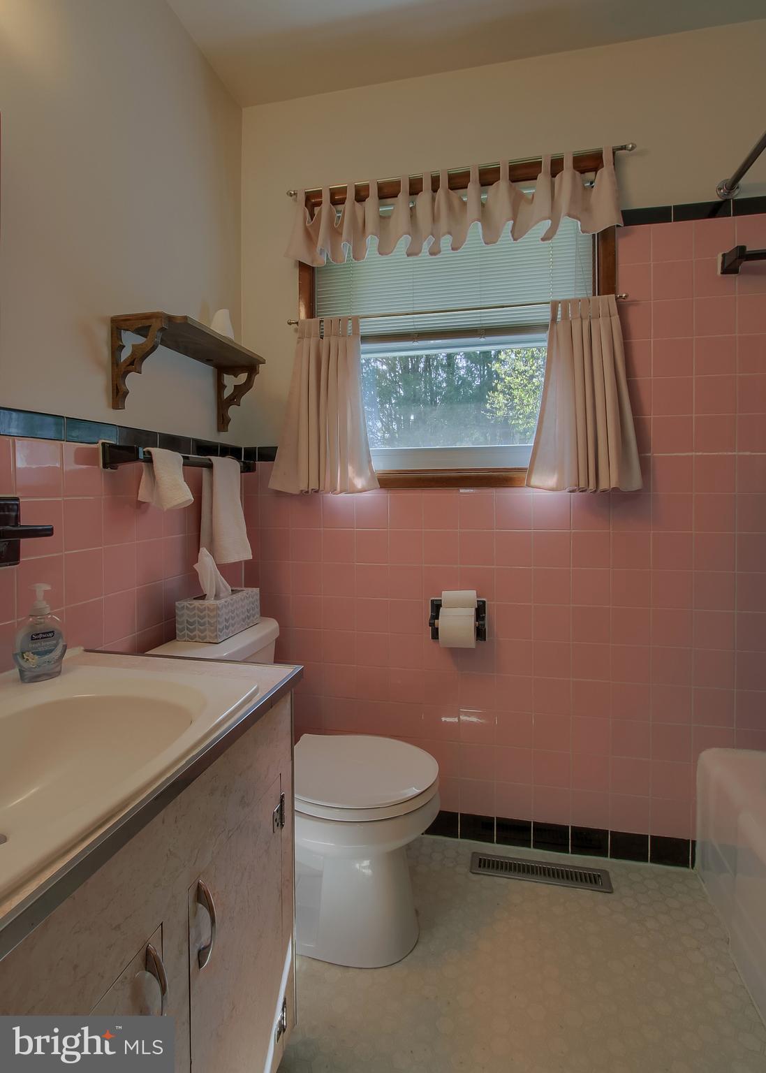 NOLL ACRES - Residential