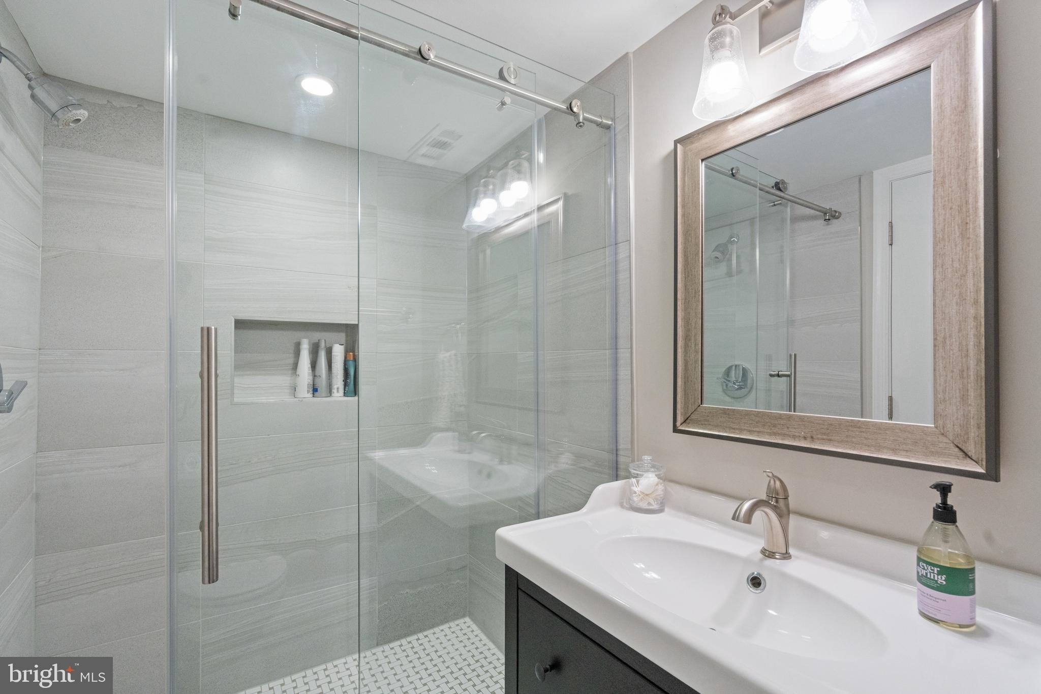 YORKTOWN - Residential