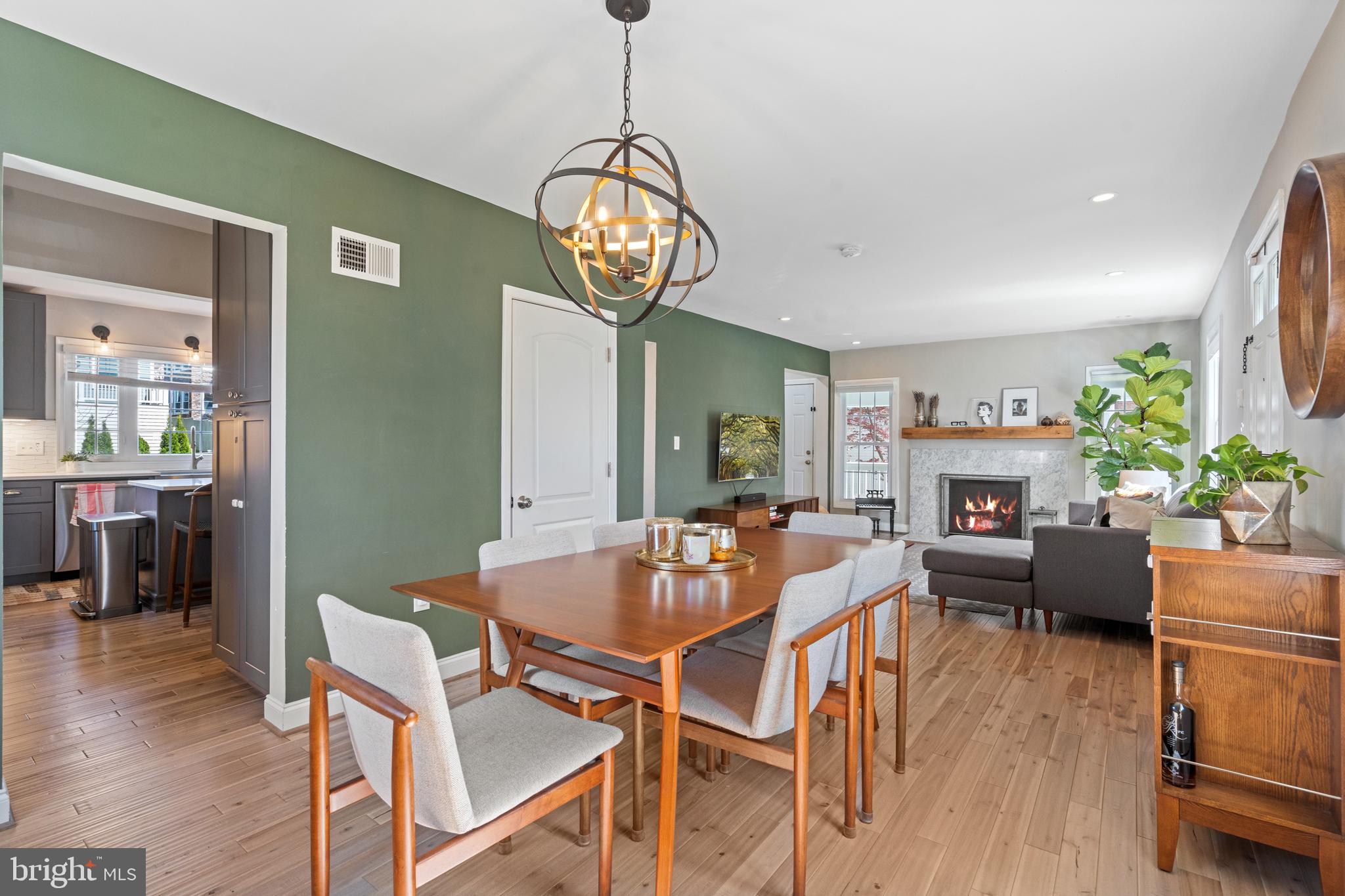 YORKTOWN - Residential