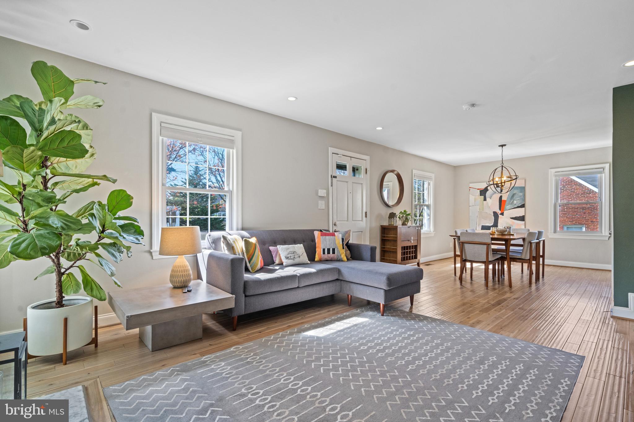 YORKTOWN - Residential