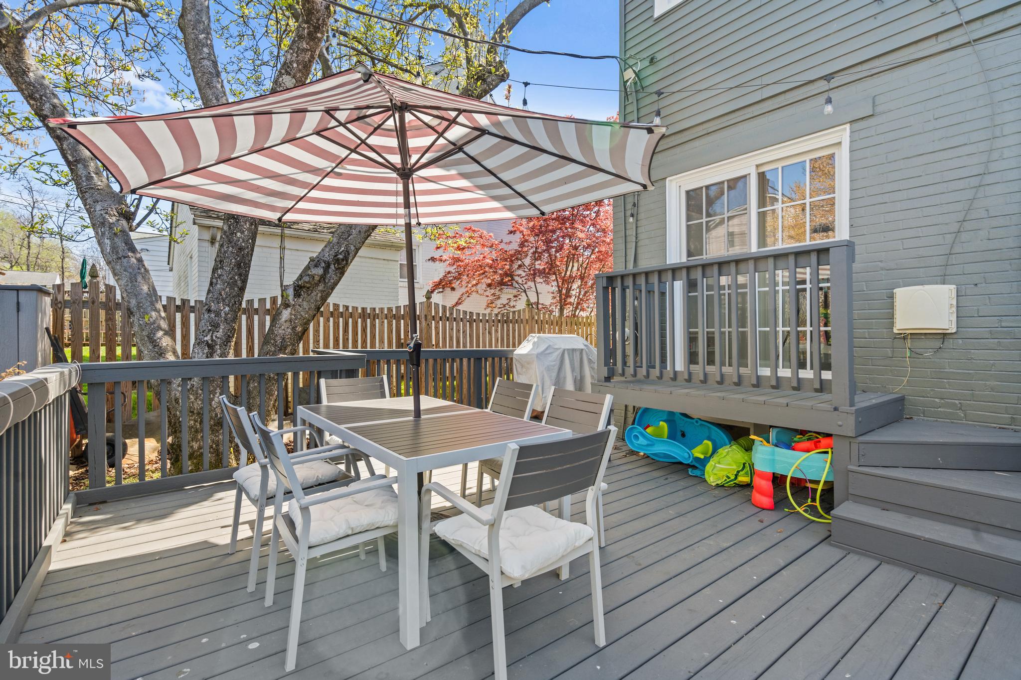 YORKTOWN - Residential