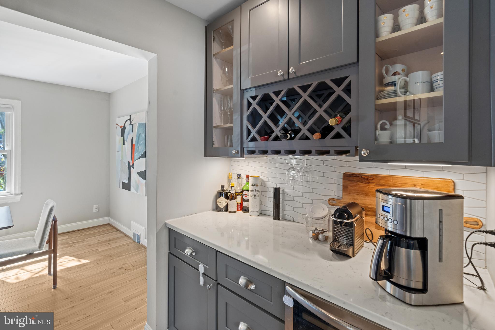 YORKTOWN - Residential