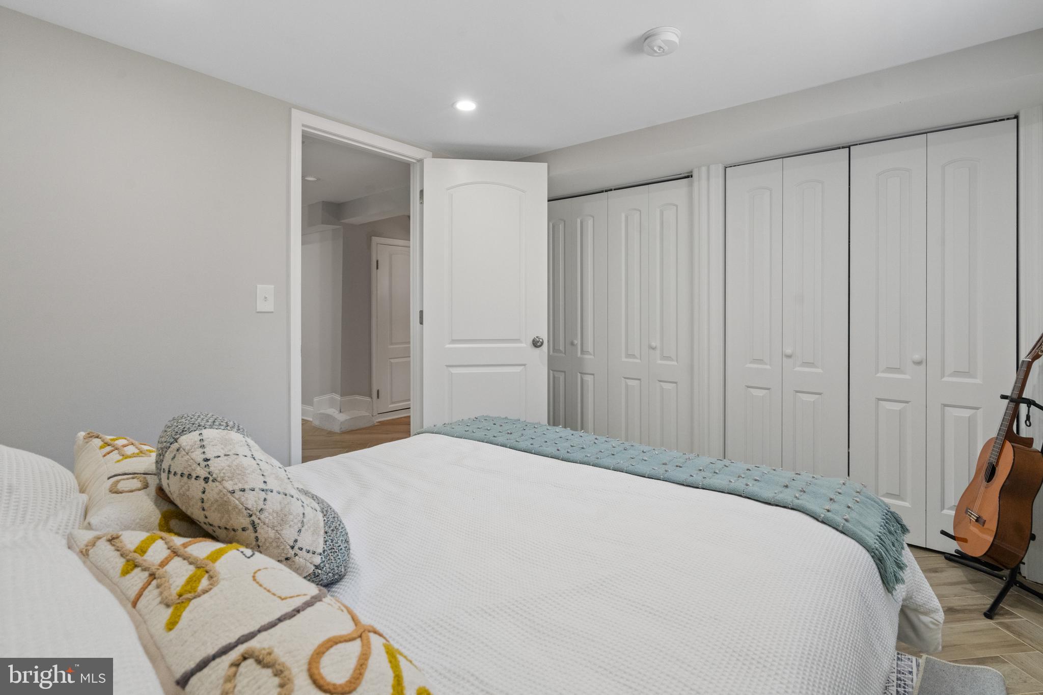 YORKTOWN - Residential