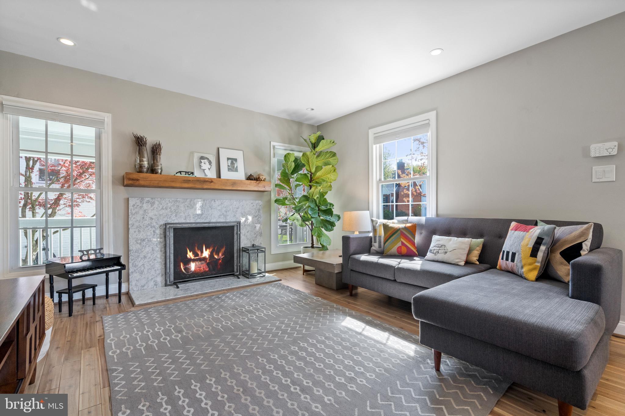 YORKTOWN - Residential