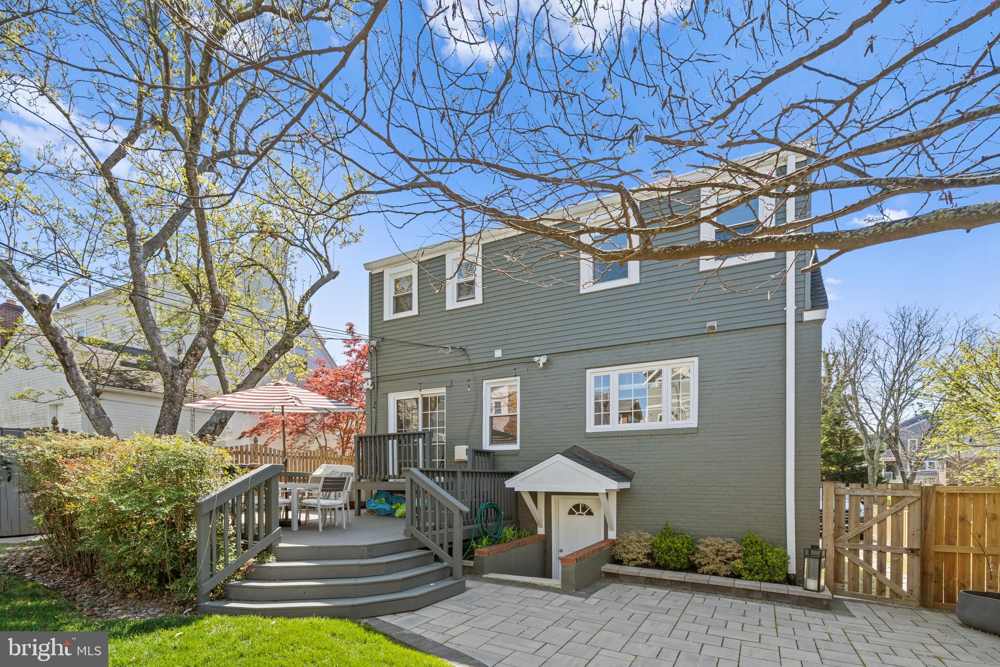 YORKTOWN - Residential