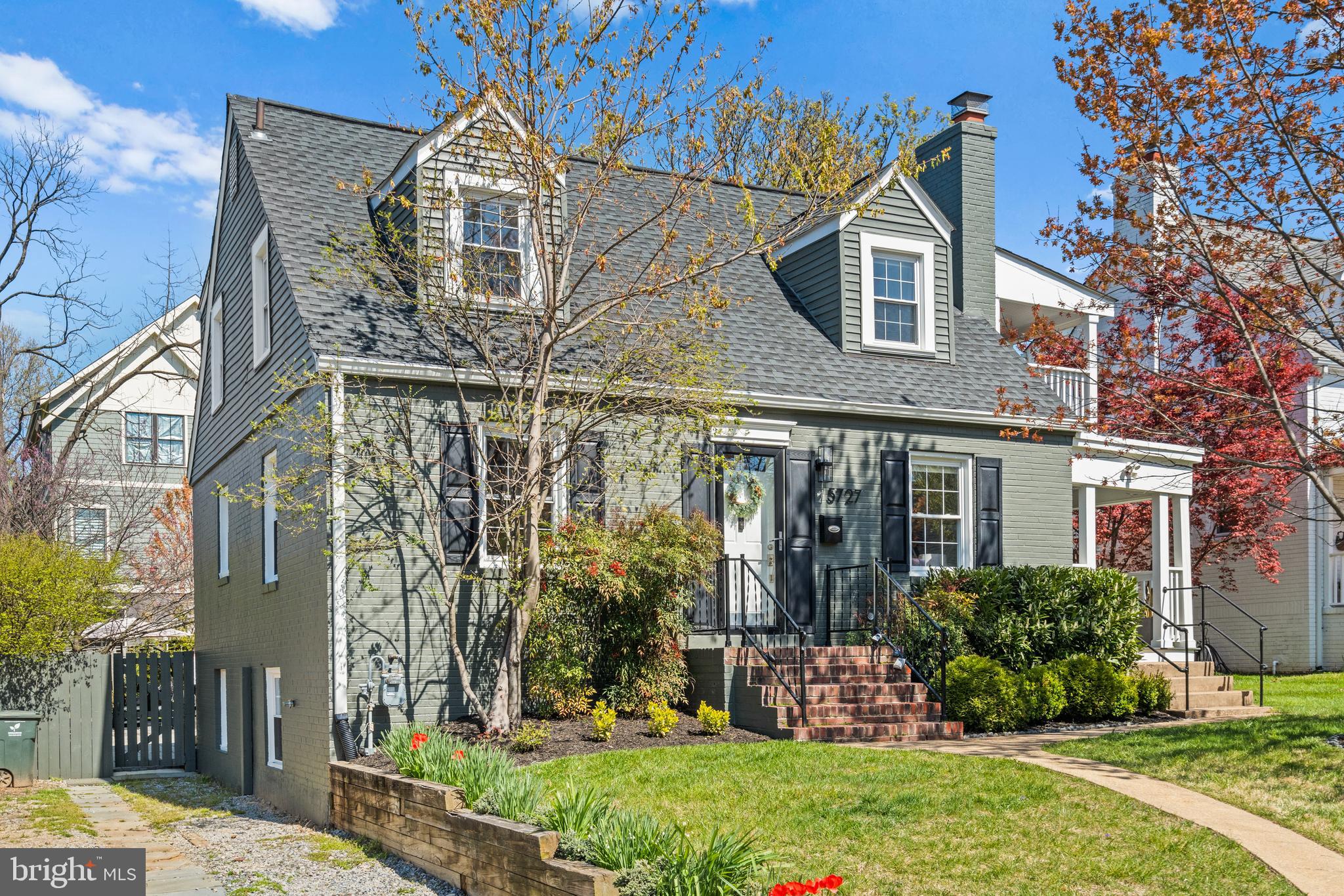 YORKTOWN - Residential