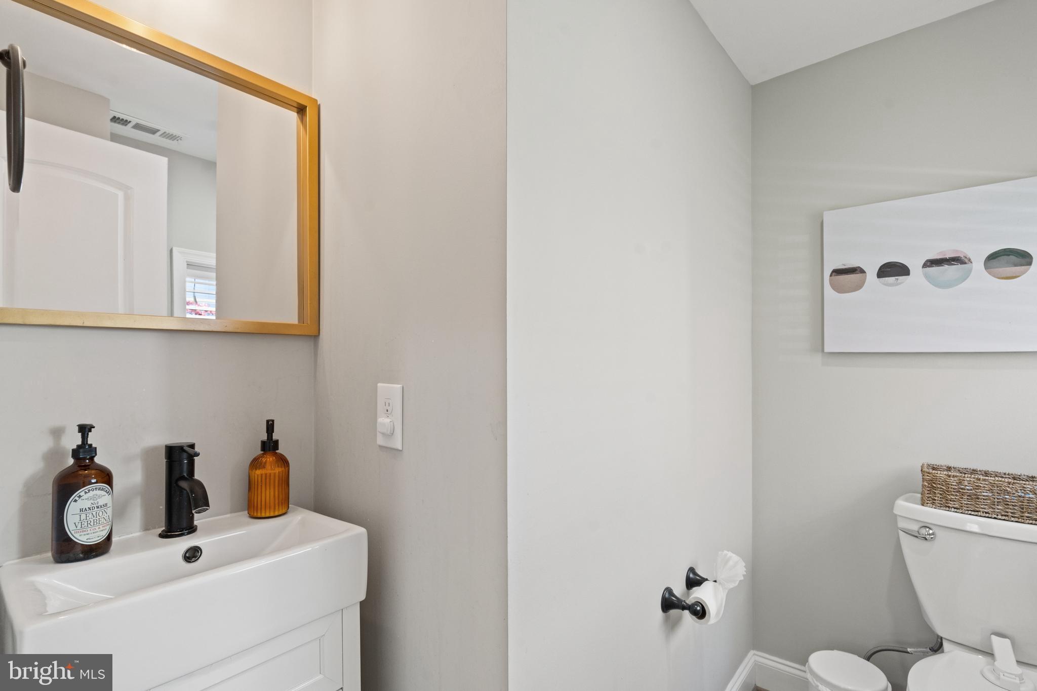 YORKTOWN - Residential