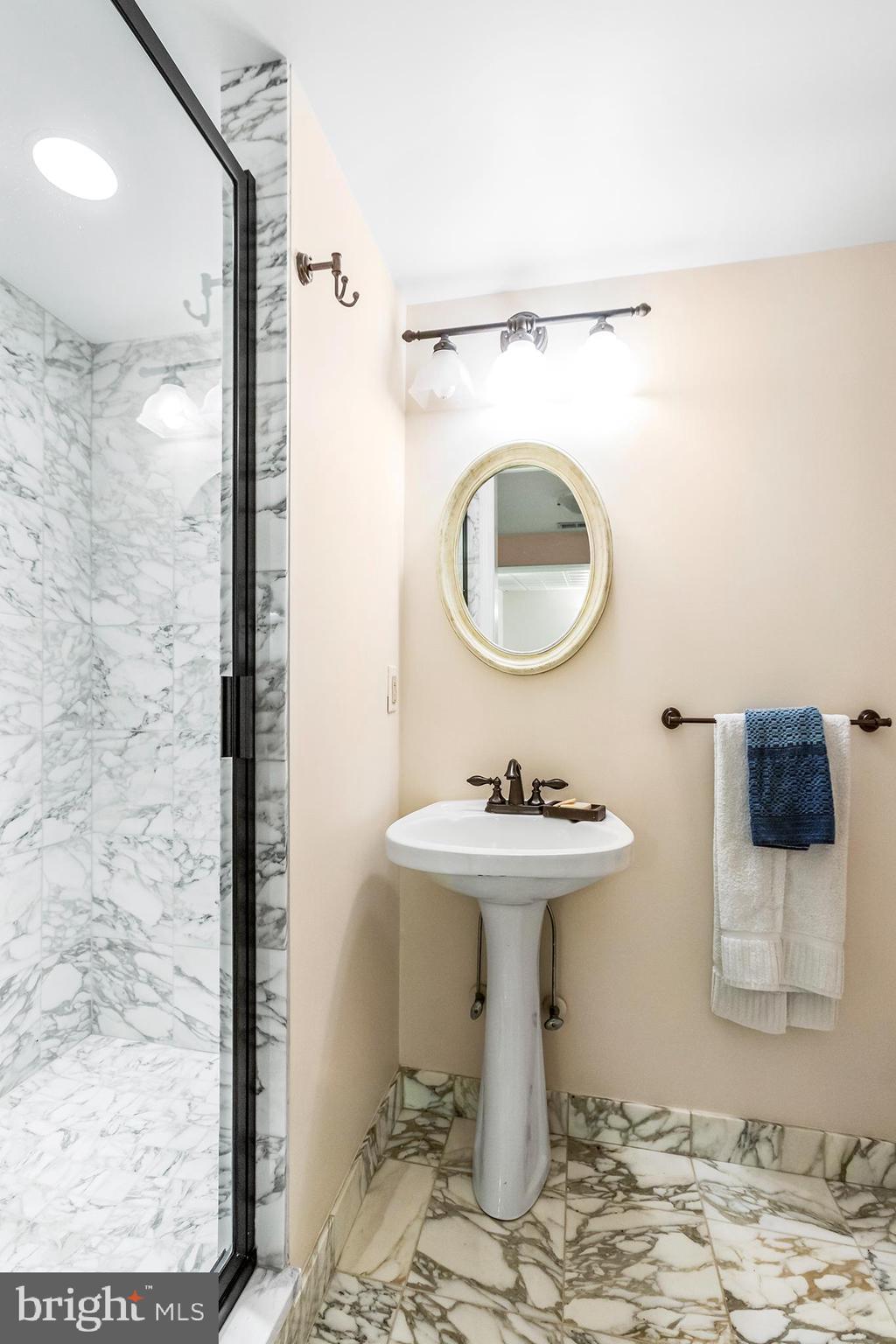 CHEVY CHASE VILLAGE - Residential