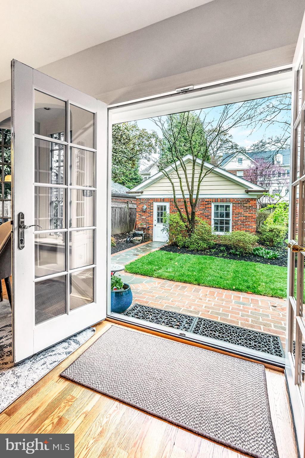 CHEVY CHASE VILLAGE - Residential