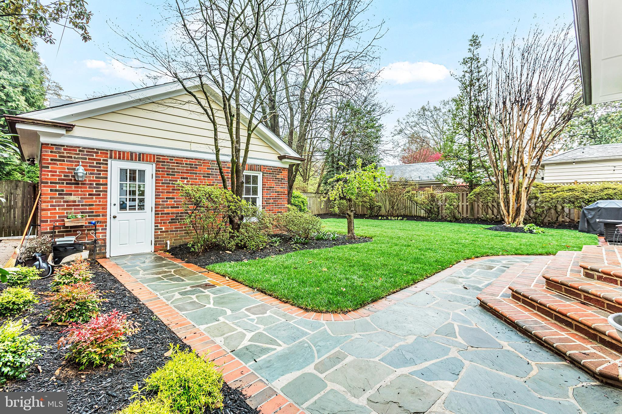 CHEVY CHASE VILLAGE - Residential