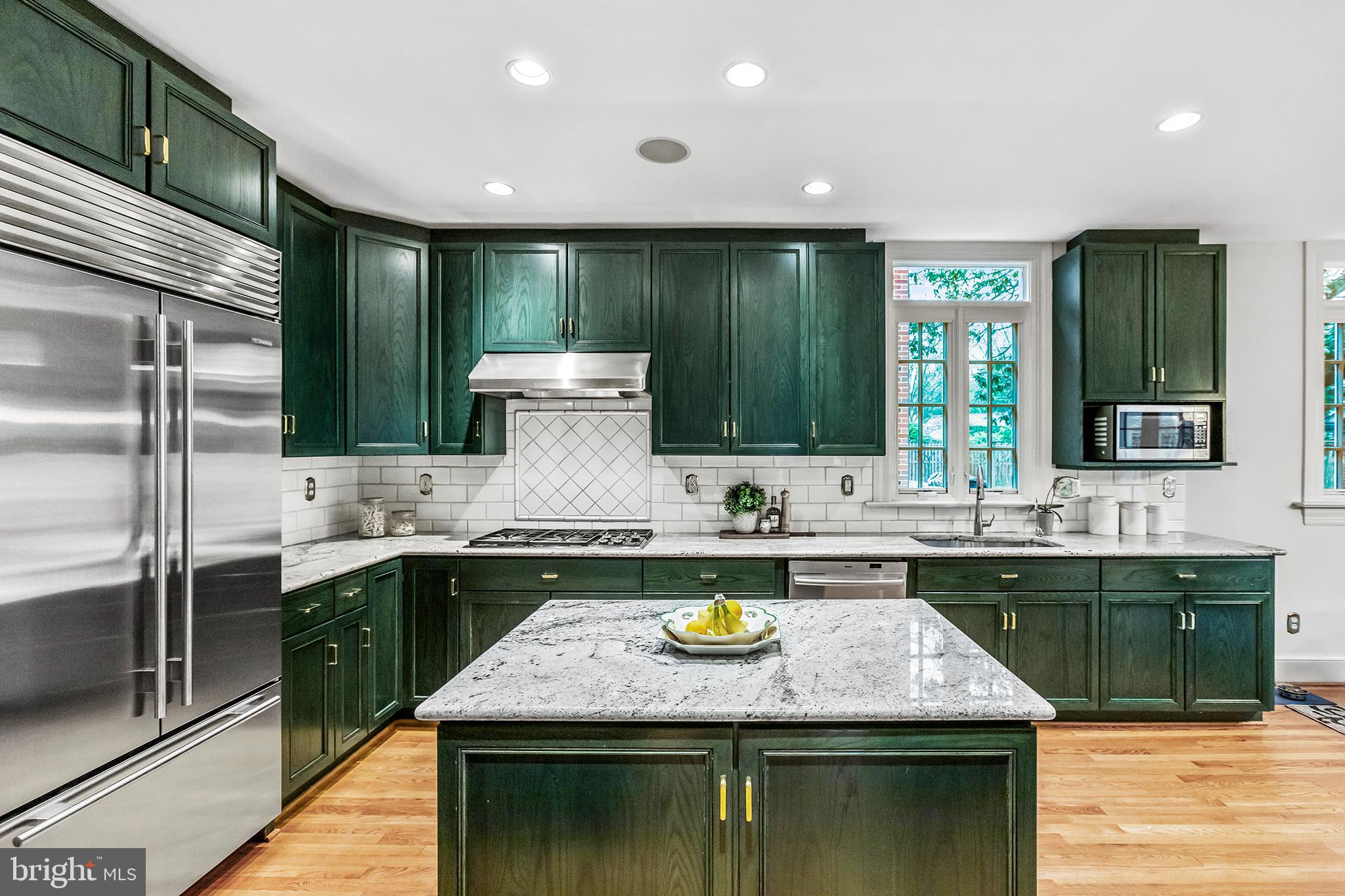 CHEVY CHASE VILLAGE - Residential