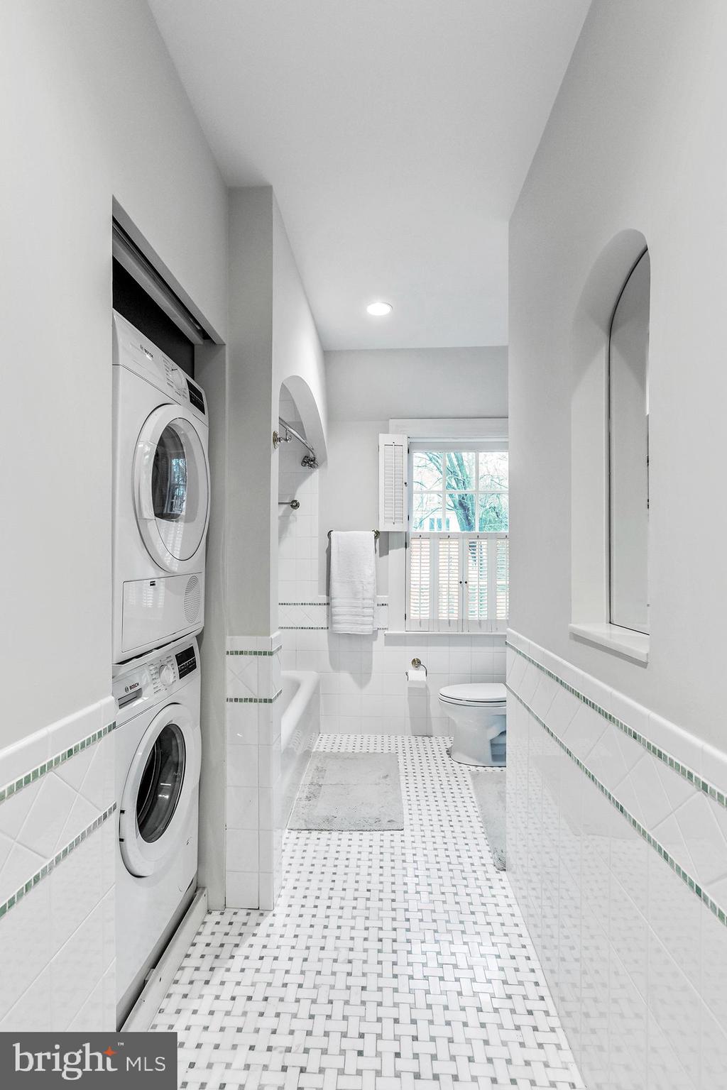 CHEVY CHASE VILLAGE - Residential