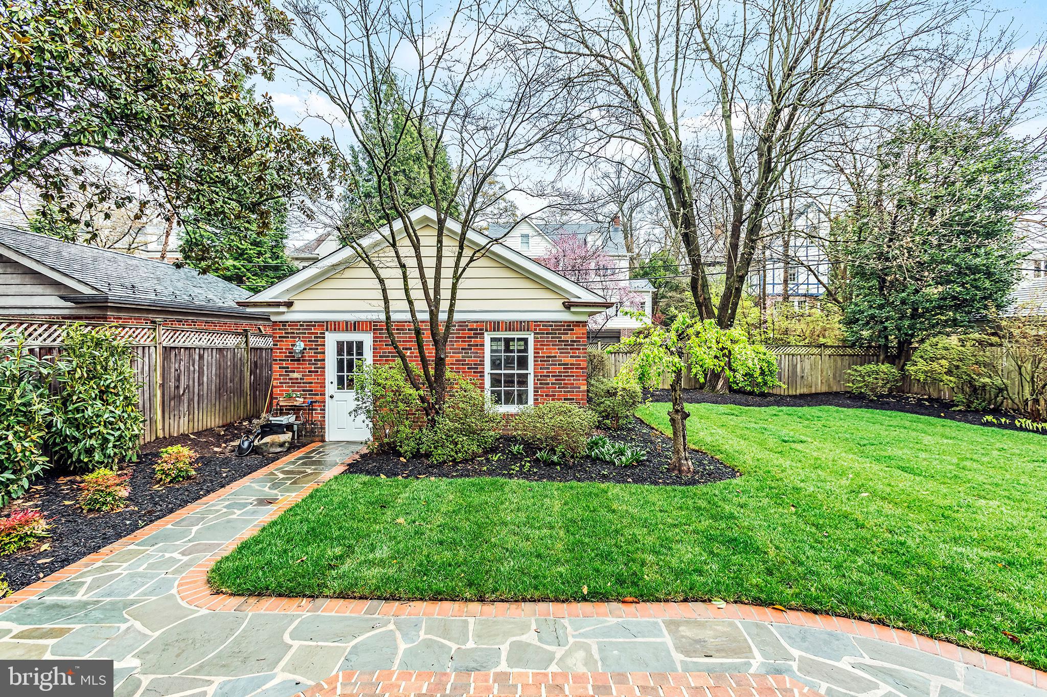 CHEVY CHASE VILLAGE - Residential