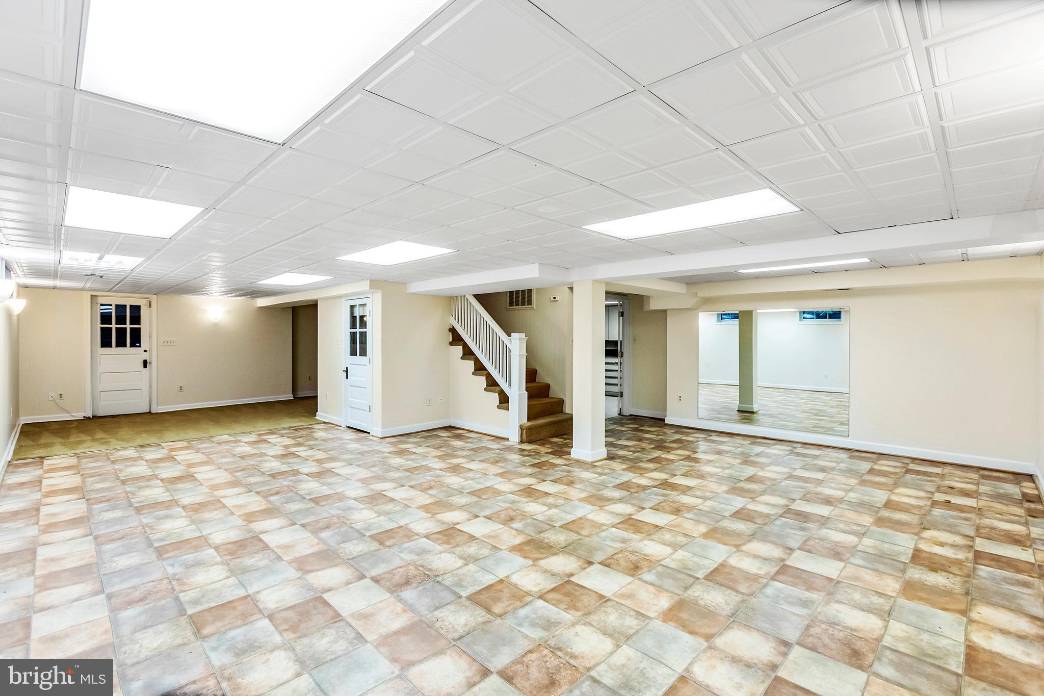 CHEVY CHASE VILLAGE - Residential