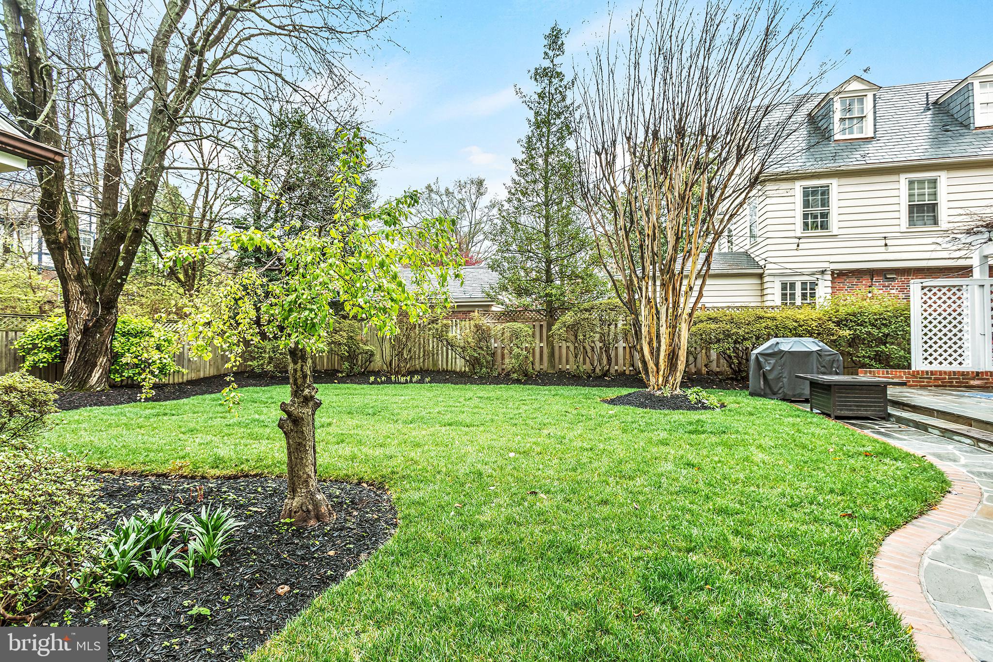 CHEVY CHASE VILLAGE - Residential