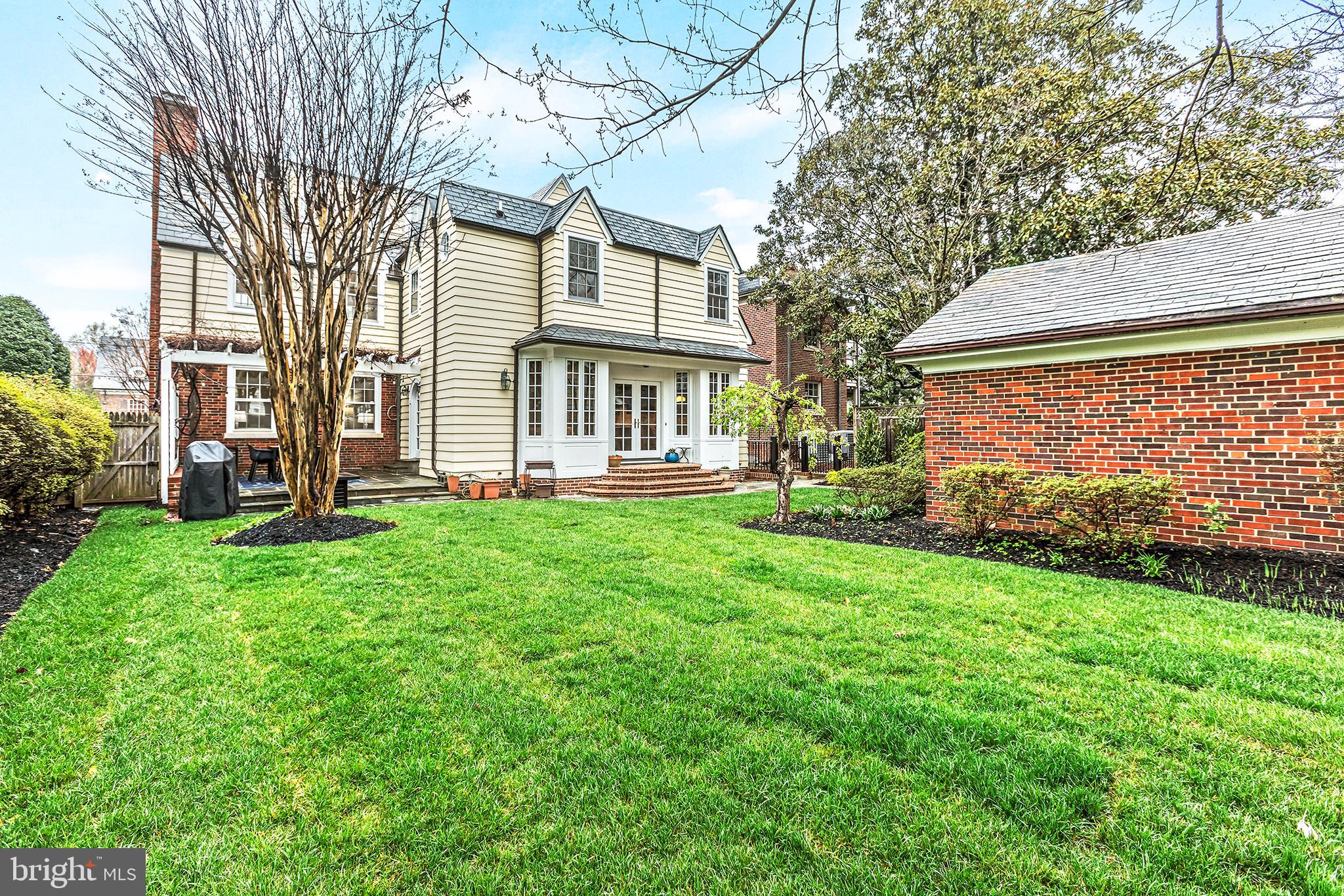 CHEVY CHASE VILLAGE - Residential