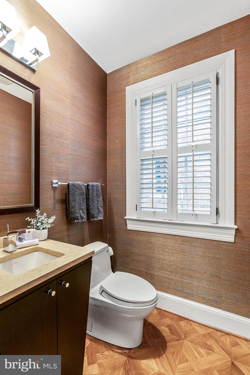 CHEVY CHASE VILLAGE - Residential