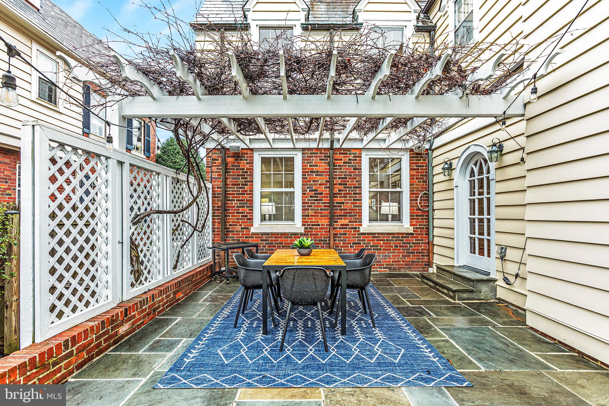 CHEVY CHASE VILLAGE - Residential