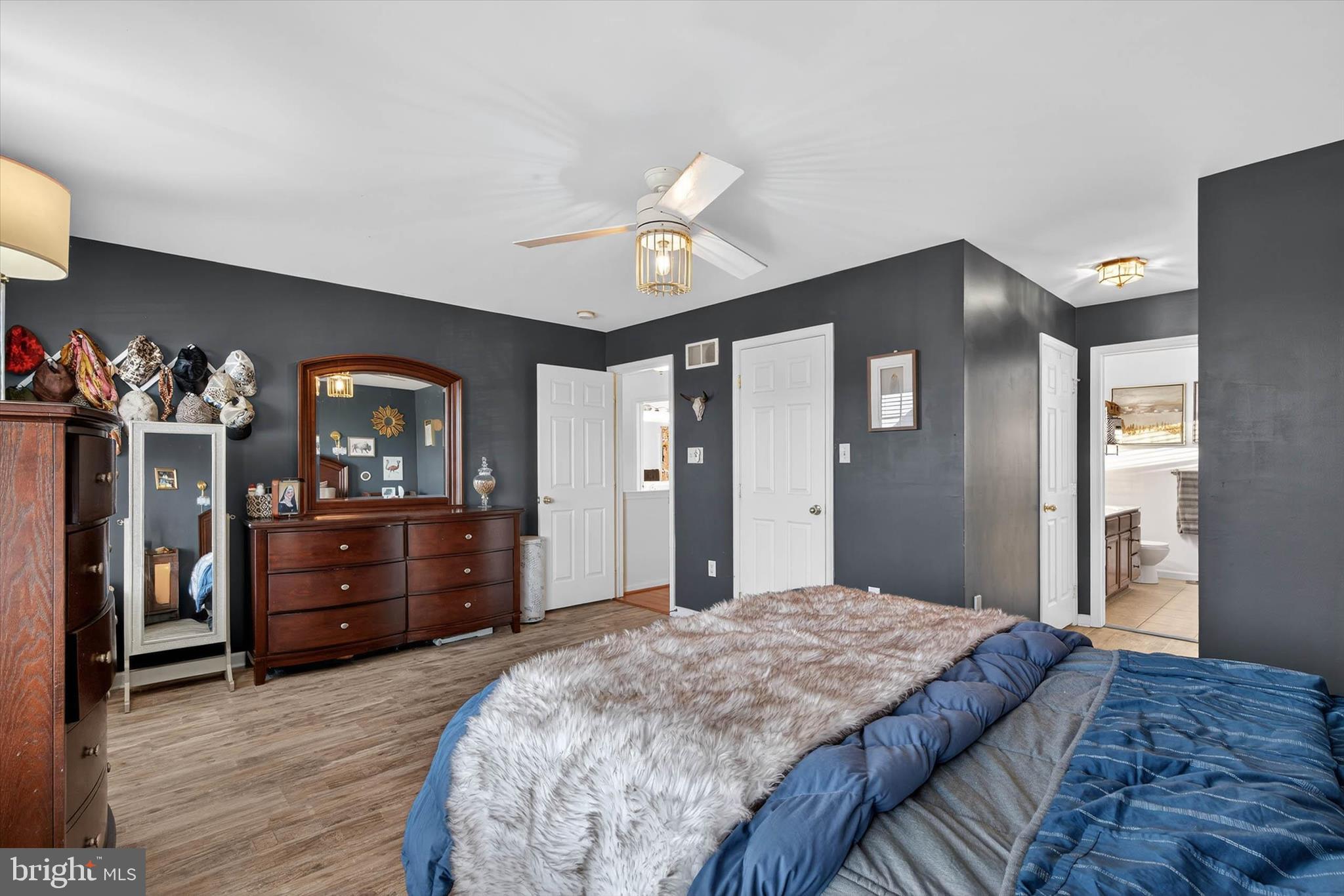 LINCOLNS MEADOW - Residential