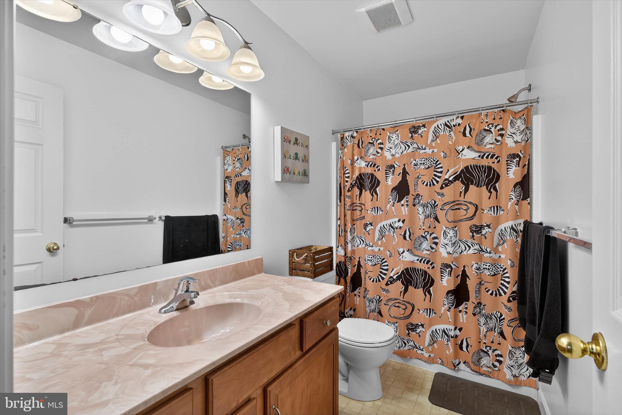 LINCOLNS MEADOW - Residential