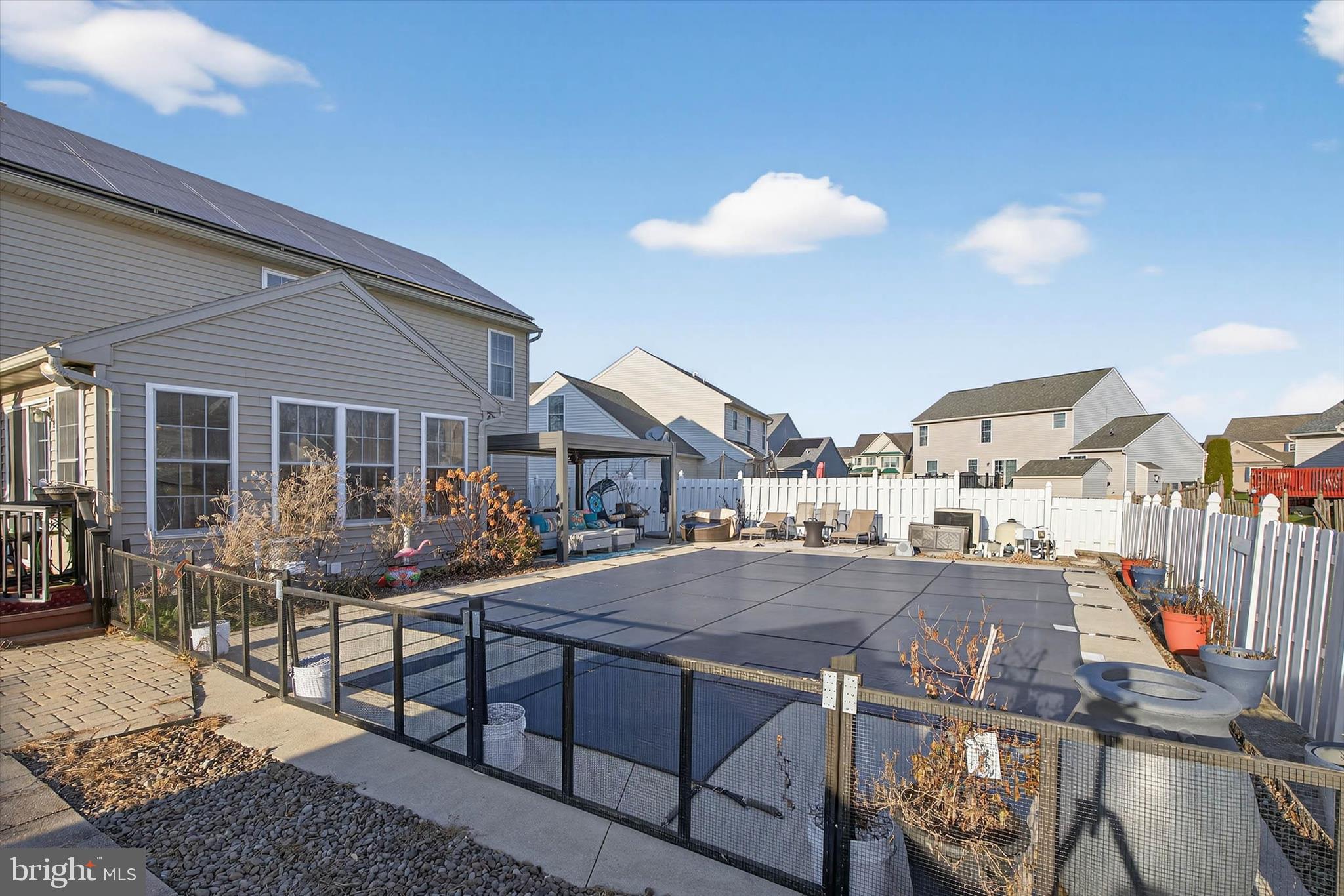 LINCOLNS MEADOW - Residential