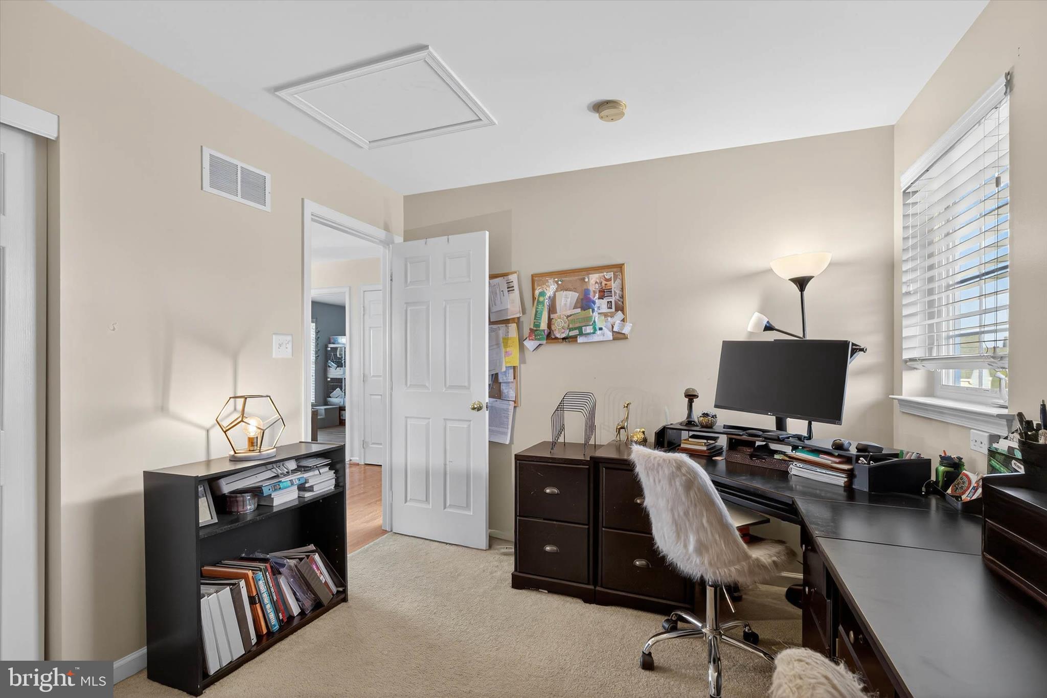 LINCOLNS MEADOW - Residential