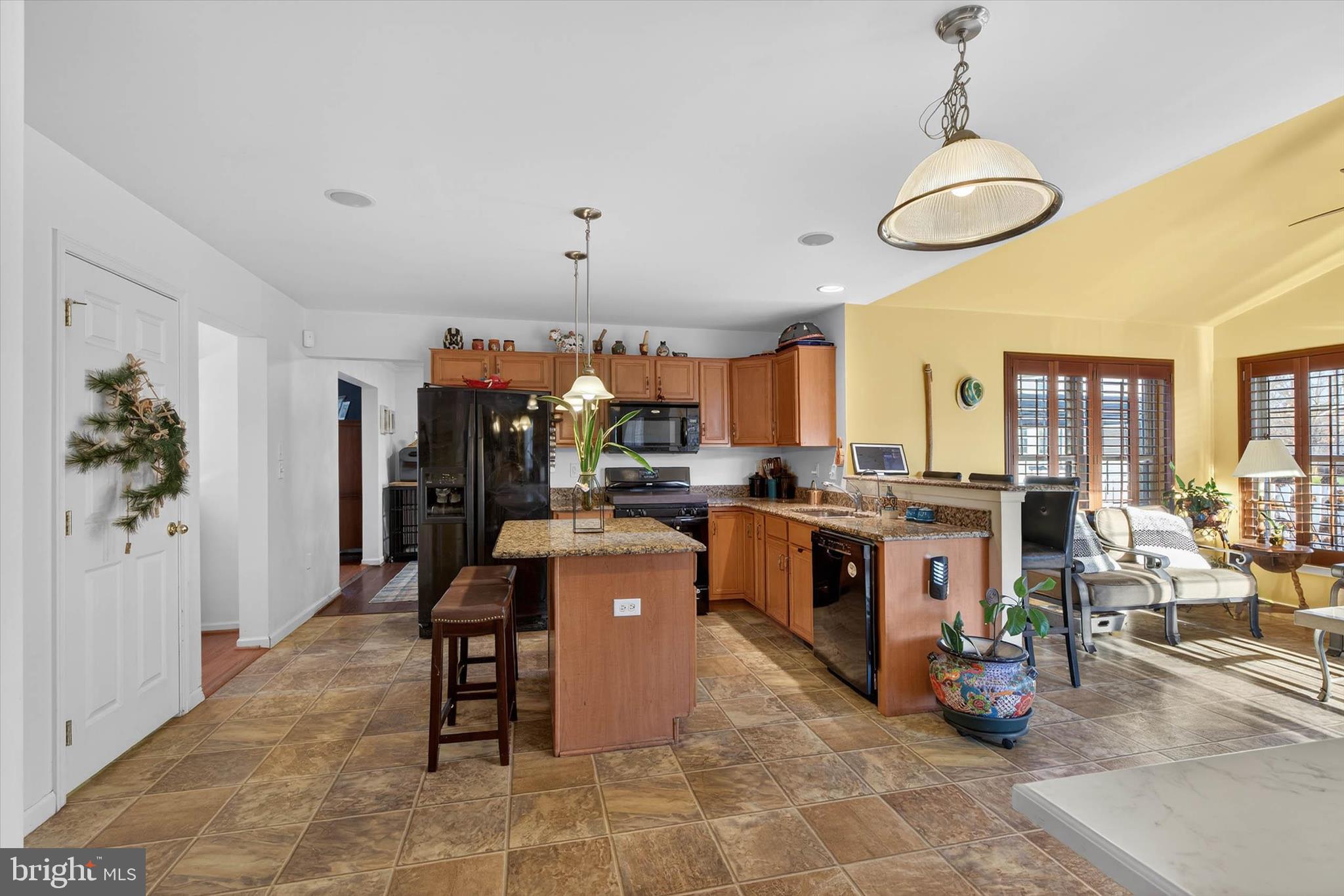 LINCOLNS MEADOW - Residential