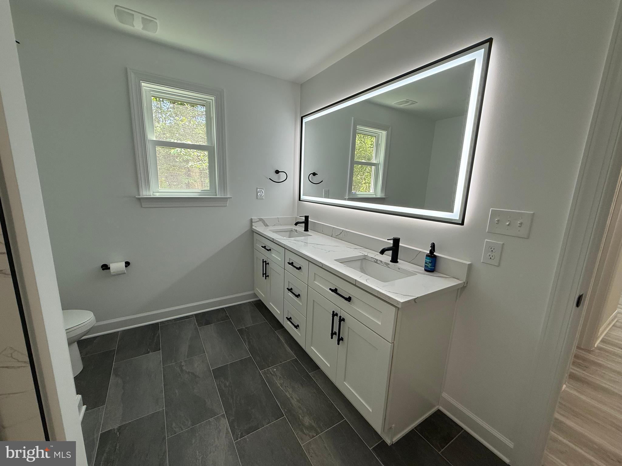 LAKE OF THE WOODS - Residential