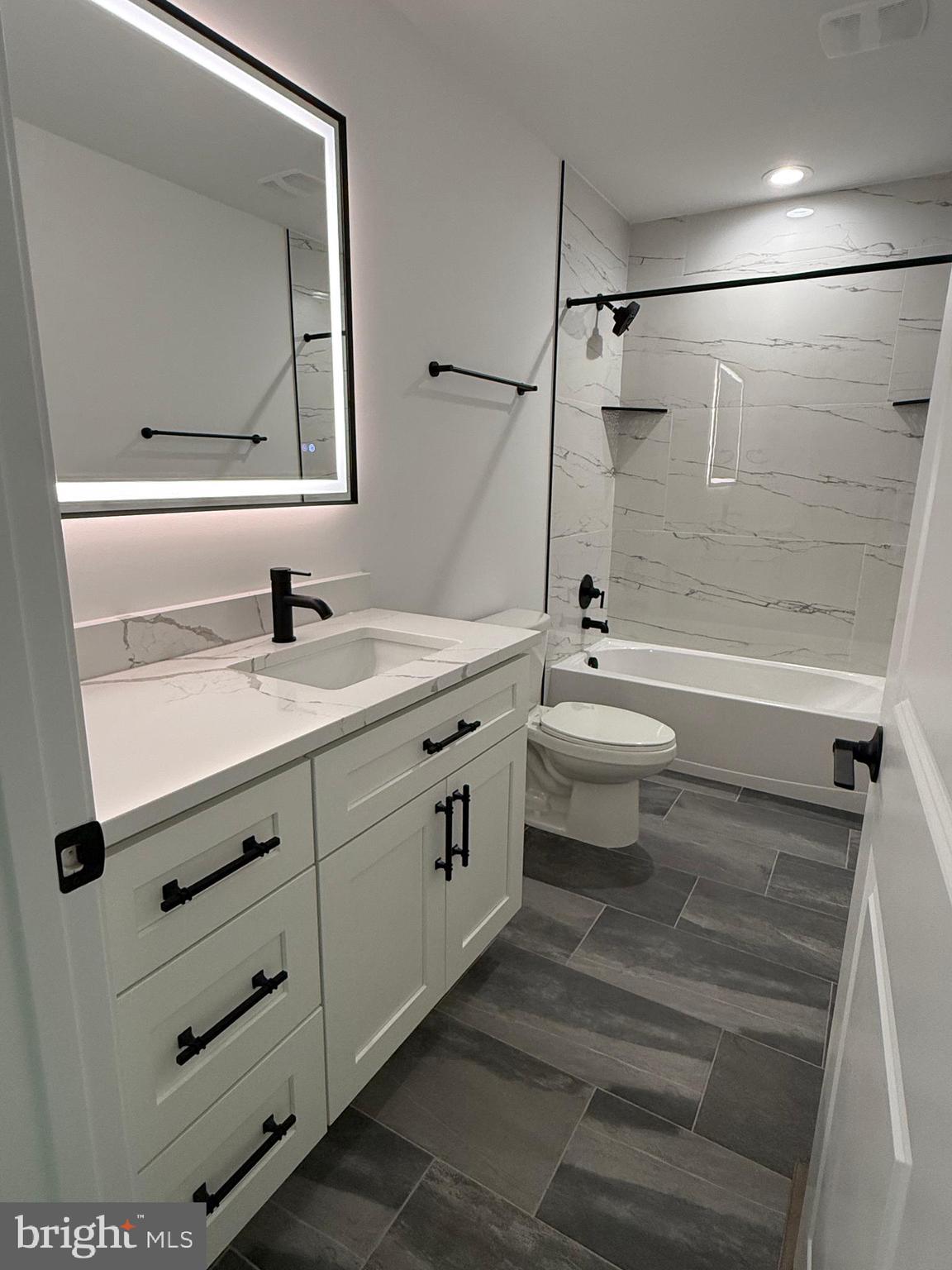 LAKE OF THE WOODS - Residential