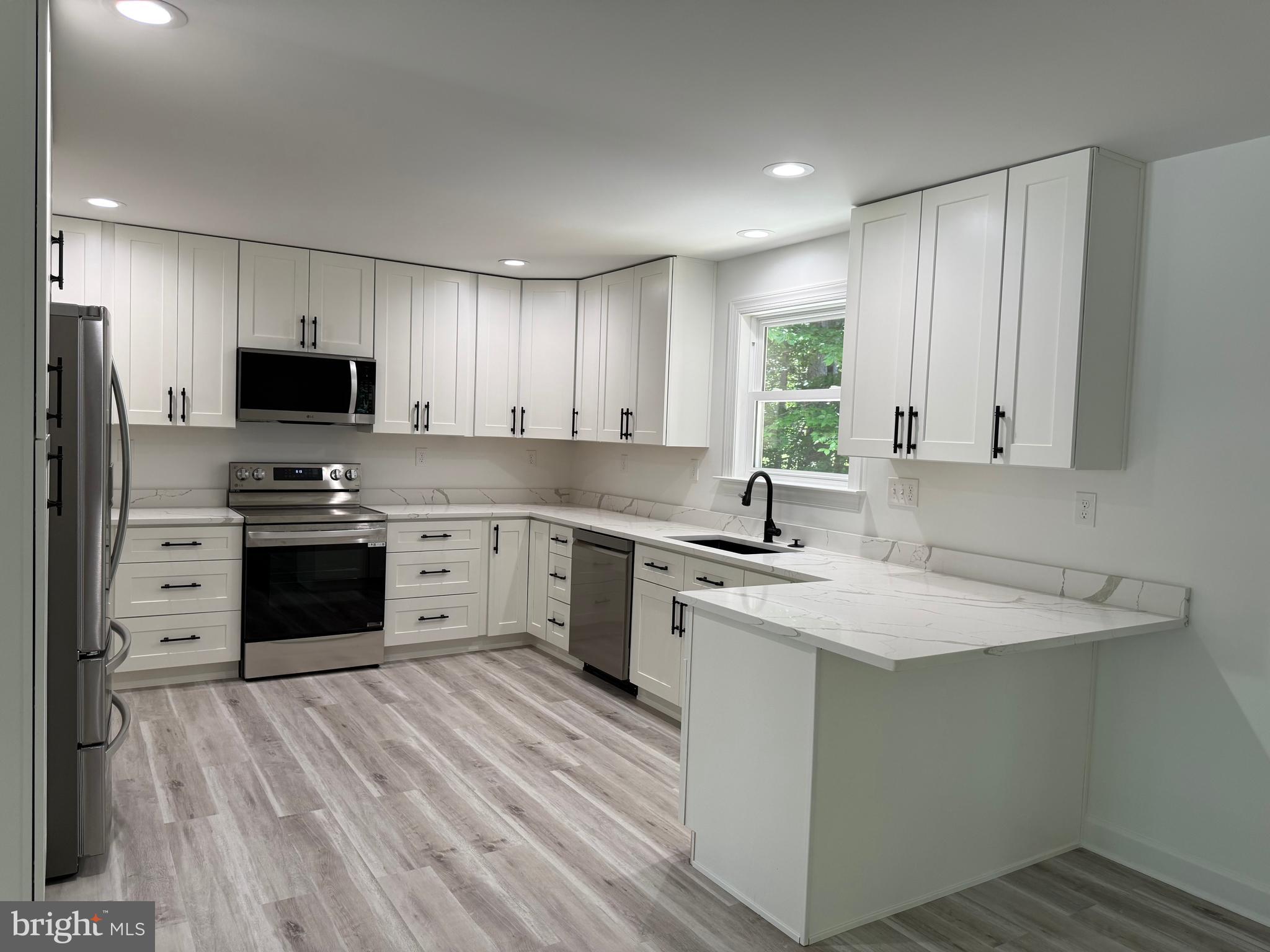 LAKE OF THE WOODS - Residential