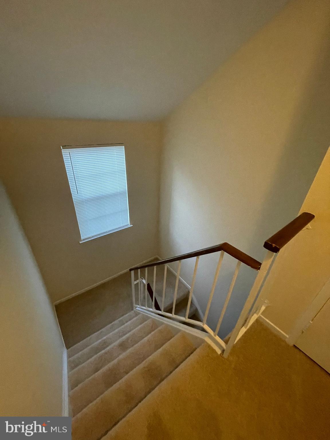 HUNTERS SQUARE - Residential Lease