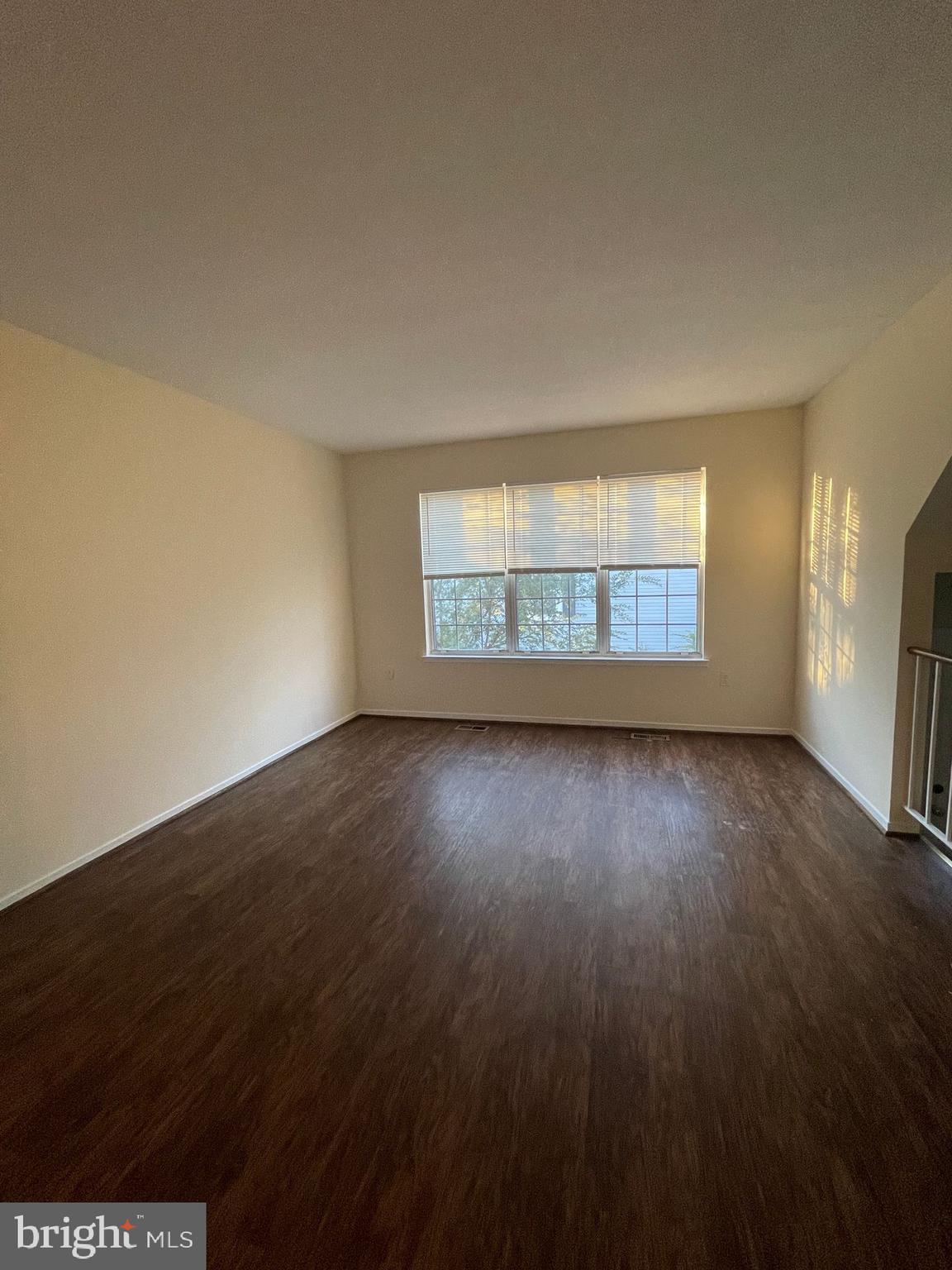 HUNTERS SQUARE - Residential Lease