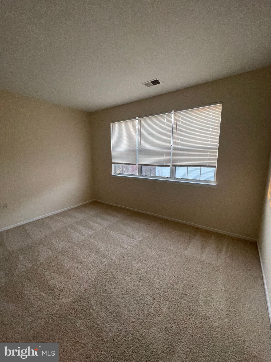 HUNTERS SQUARE - Residential Lease