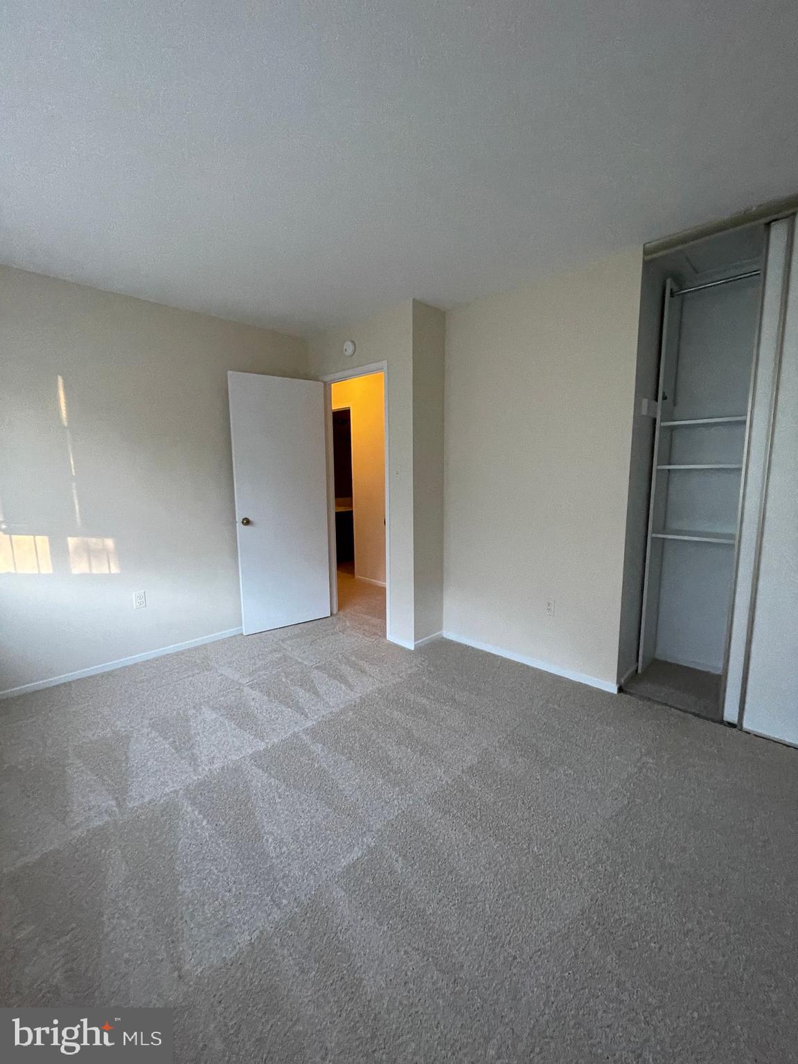 HUNTERS SQUARE - Residential Lease