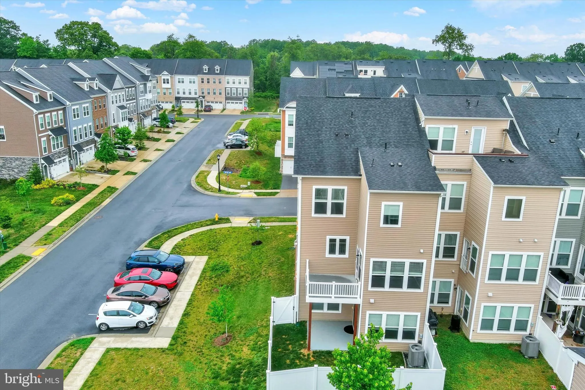 Hanover, Maryland 21076, United States, 4 Bedrooms Bedrooms, ,4 BathroomsBathrooms,Residential,Pending,121828