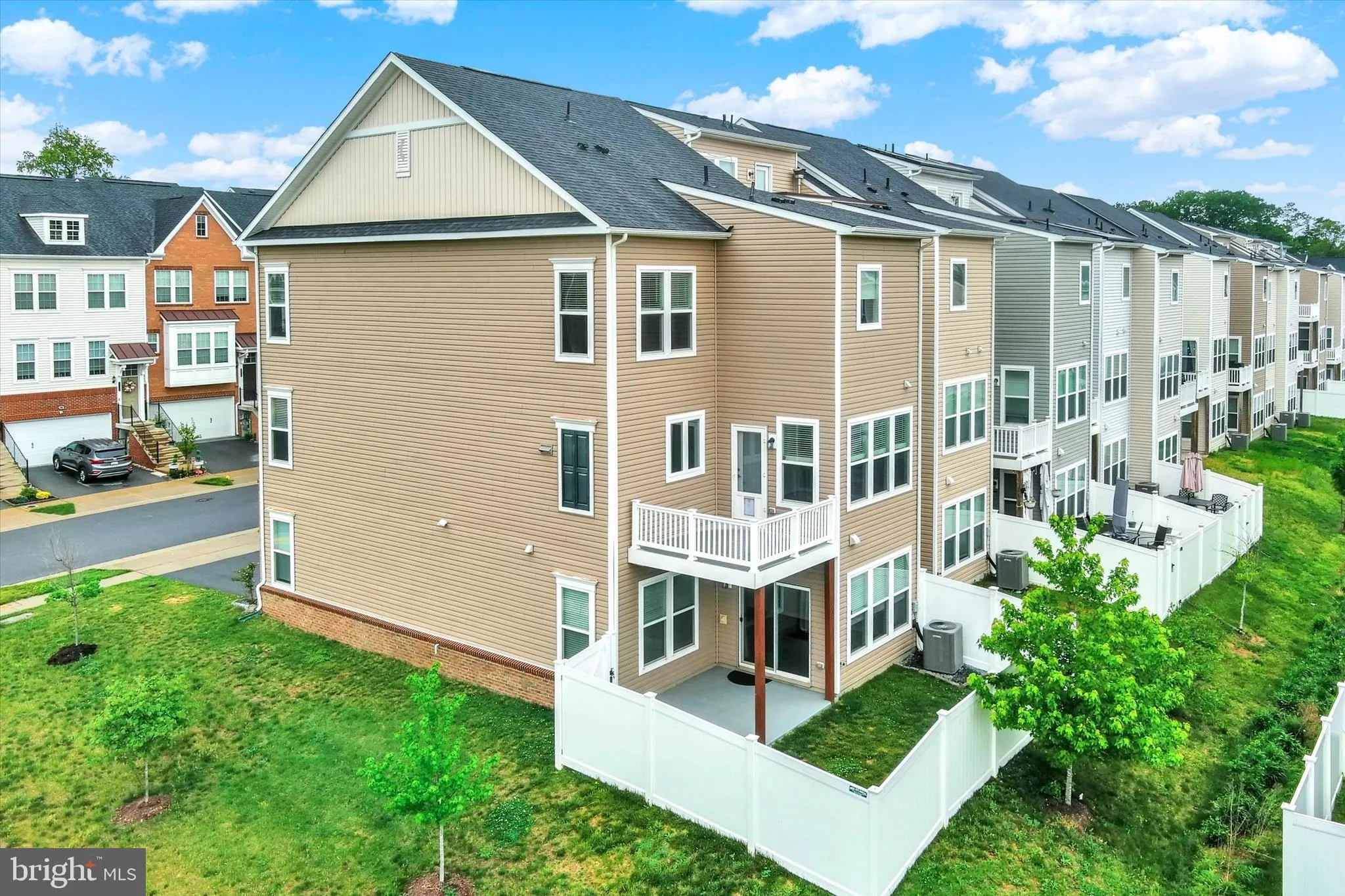 Hanover, Maryland 21076, United States, 4 Bedrooms Bedrooms, ,4 BathroomsBathrooms,Residential,Pending,121828