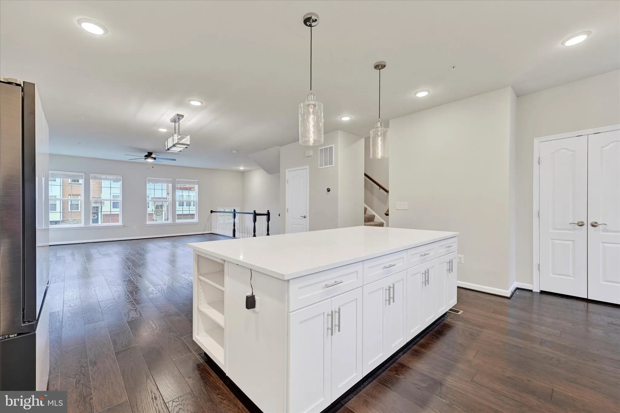 Hanover, Maryland 21076, United States, 4 Bedrooms Bedrooms, ,4 BathroomsBathrooms,Residential,Pending,121828