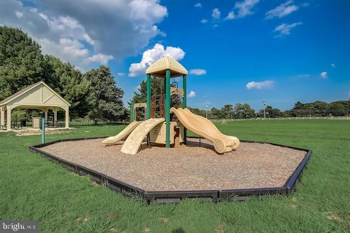 Hanover, Maryland 21076, United States, 4 Bedrooms Bedrooms, ,4 BathroomsBathrooms,Residential,Pending,121828