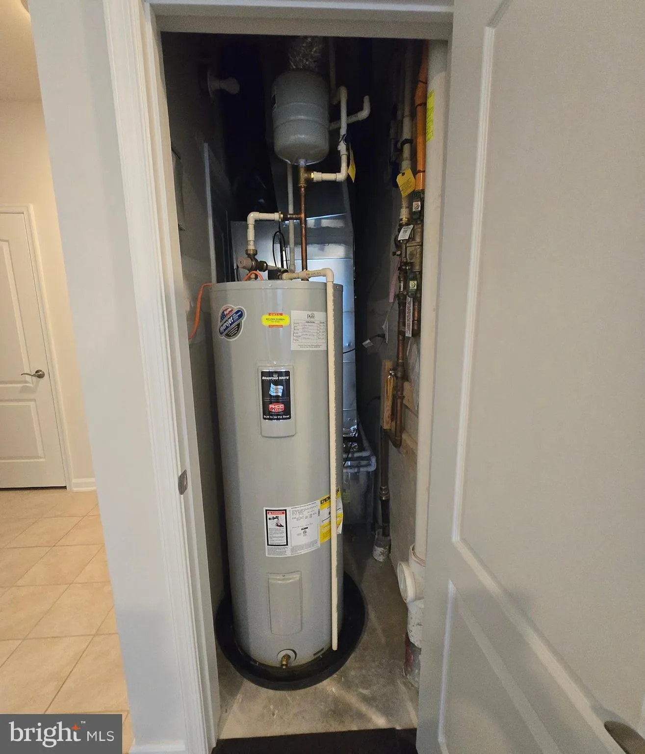 Hanover, Maryland 21076, United States, 4 Bedrooms Bedrooms, ,4 BathroomsBathrooms,Residential,Pending,121828