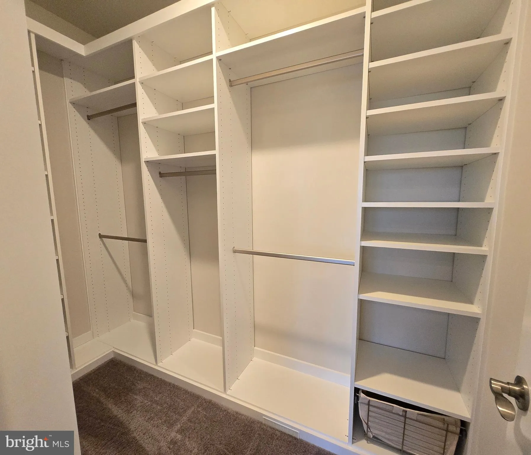 Hanover, Maryland 21076, United States, 4 Bedrooms Bedrooms, ,4 BathroomsBathrooms,Residential,Pending,121828