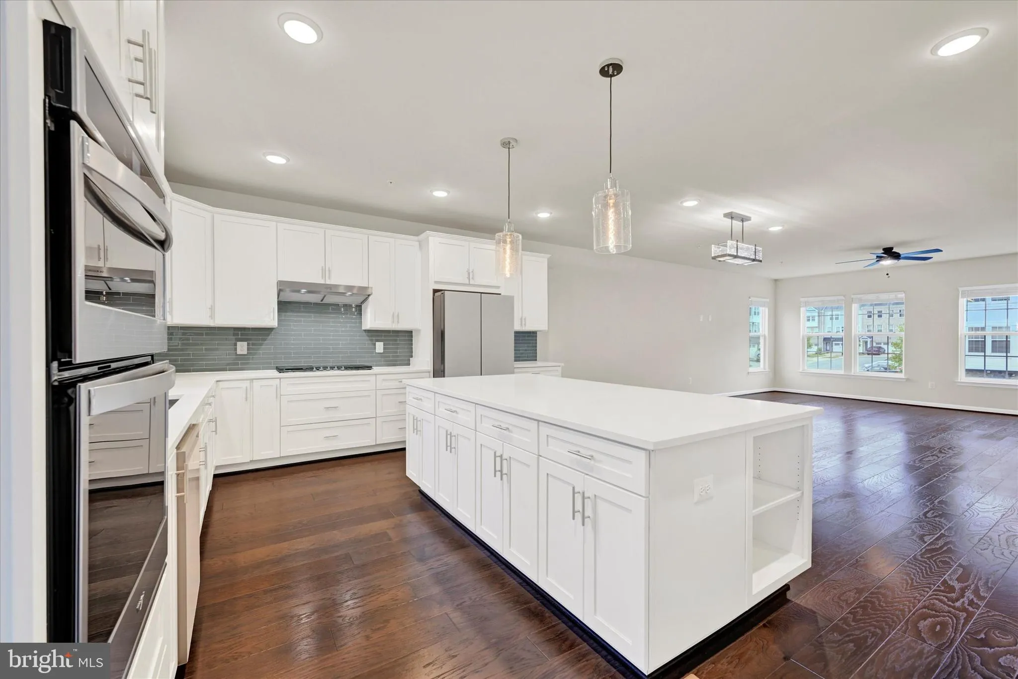 Hanover, Maryland 21076, United States, 4 Bedrooms Bedrooms, ,4 BathroomsBathrooms,Residential,Pending,121828