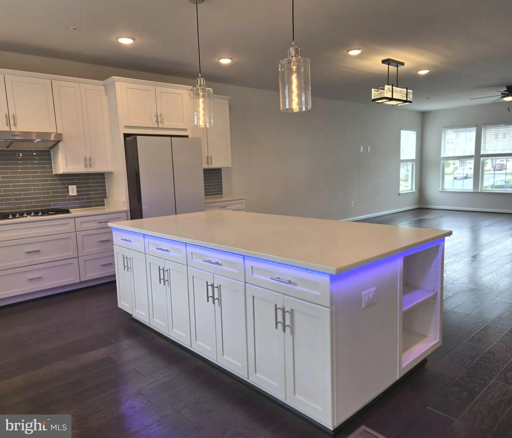 Hanover, Maryland 21076, United States, 4 Bedrooms Bedrooms, ,4 BathroomsBathrooms,Residential,Pending,121828