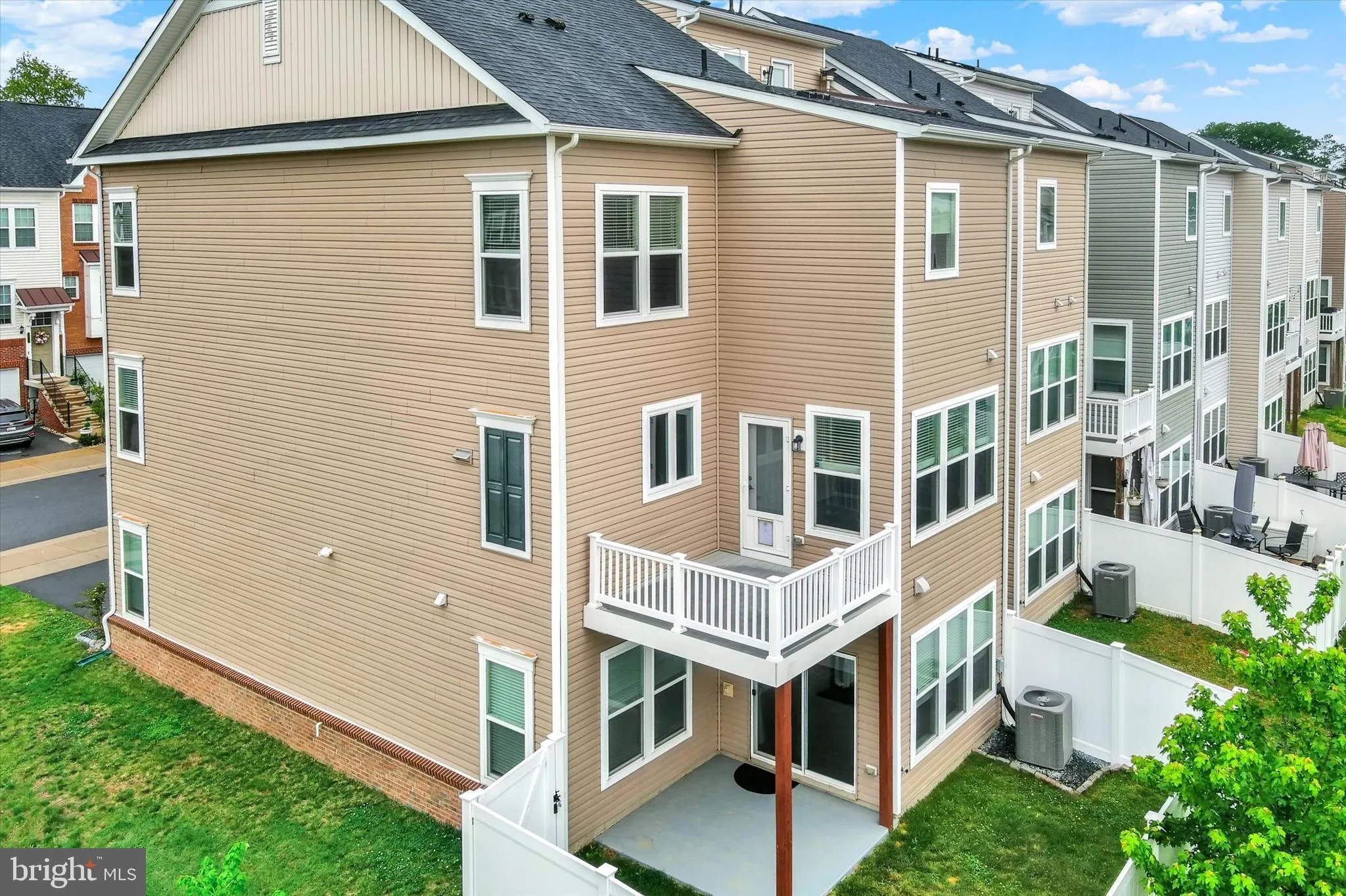 Hanover, Maryland 21076, United States, 4 Bedrooms Bedrooms, ,4 BathroomsBathrooms,Residential,Pending,121828