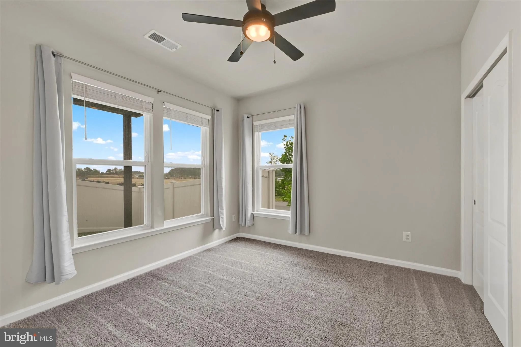 Hanover, Maryland 21076, United States, 4 Bedrooms Bedrooms, ,4 BathroomsBathrooms,Residential,Pending,121828