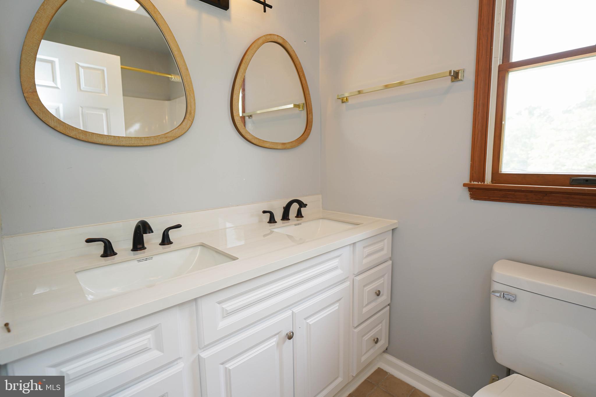 HUNTERS MILL - Residential