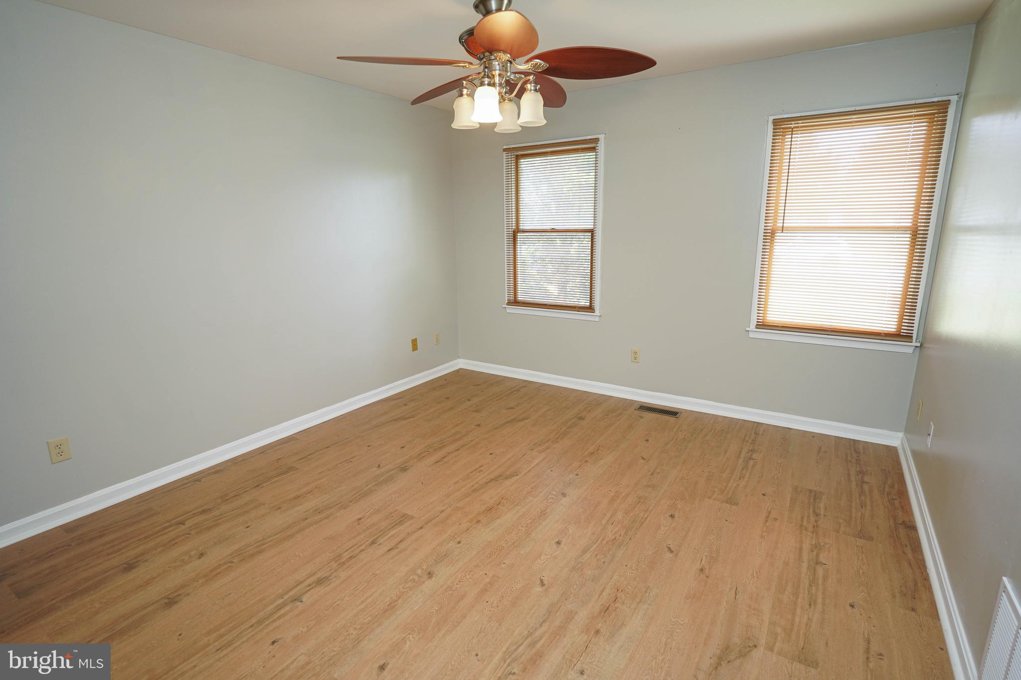 HUNTERS MILL - Residential