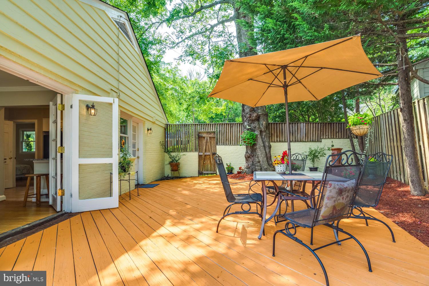 MONTICELLO PARK - Residential